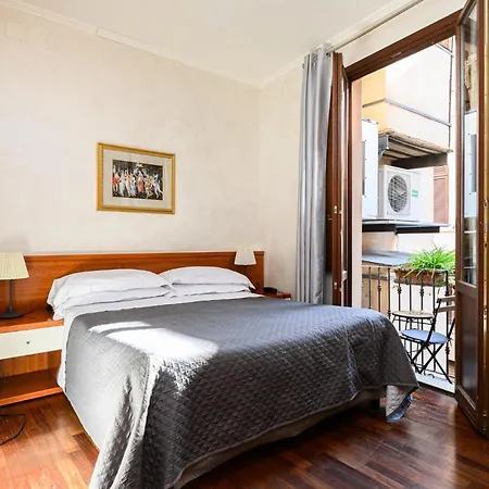 Гостевой дом Domus Julia Trevi - Spagna 4*