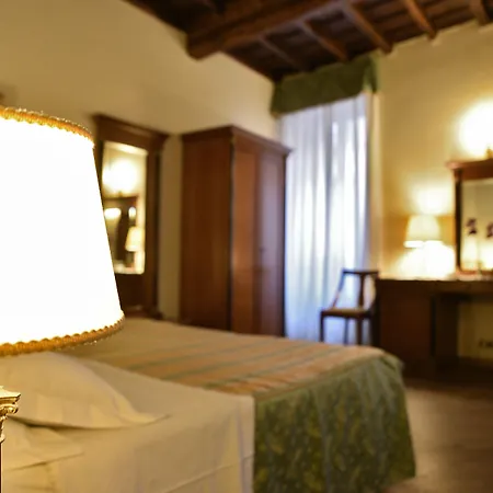 Domus Julia Trevi - Spagna 4* Roma