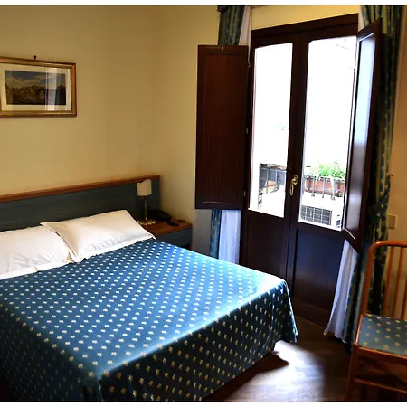 Domus Julia Trevi - Spagna 4* Roma