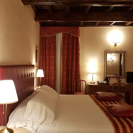 Domus Julia Trevi - Spagna 4*