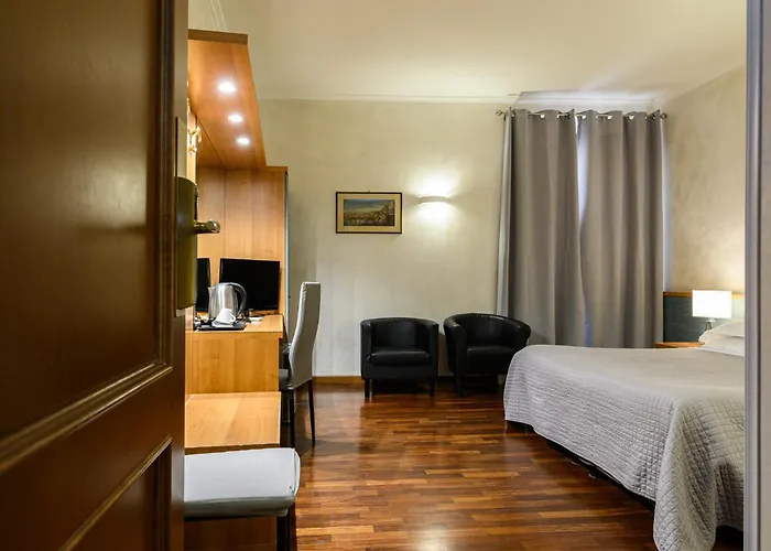 Domus Julia Trevi - Spagna 4*