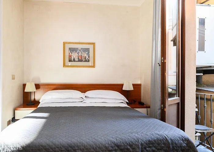 Domus Julia Trevi - Spagna Vendégház Róma