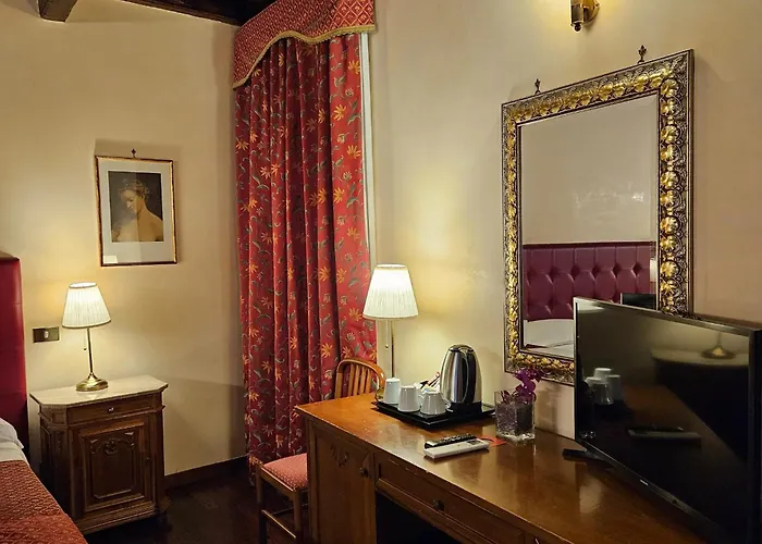 Domus Julia Trevi - Spagna Vendégház Róma