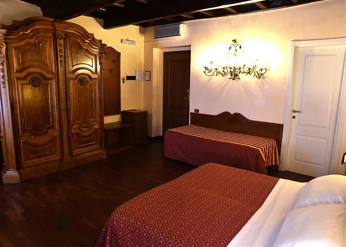 Domus Julia Trevi - Spagna Vendégház