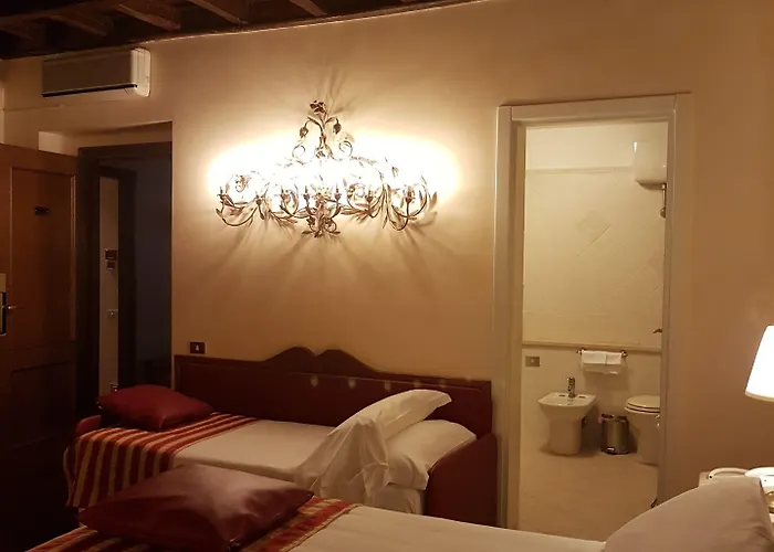 Vendégház Domus Julia Trevi - Spagna