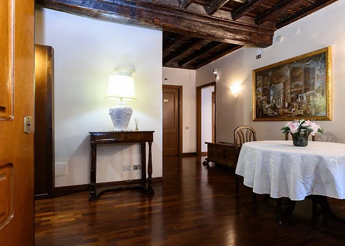 Domus Julia Trevi - Spagna Vendégház